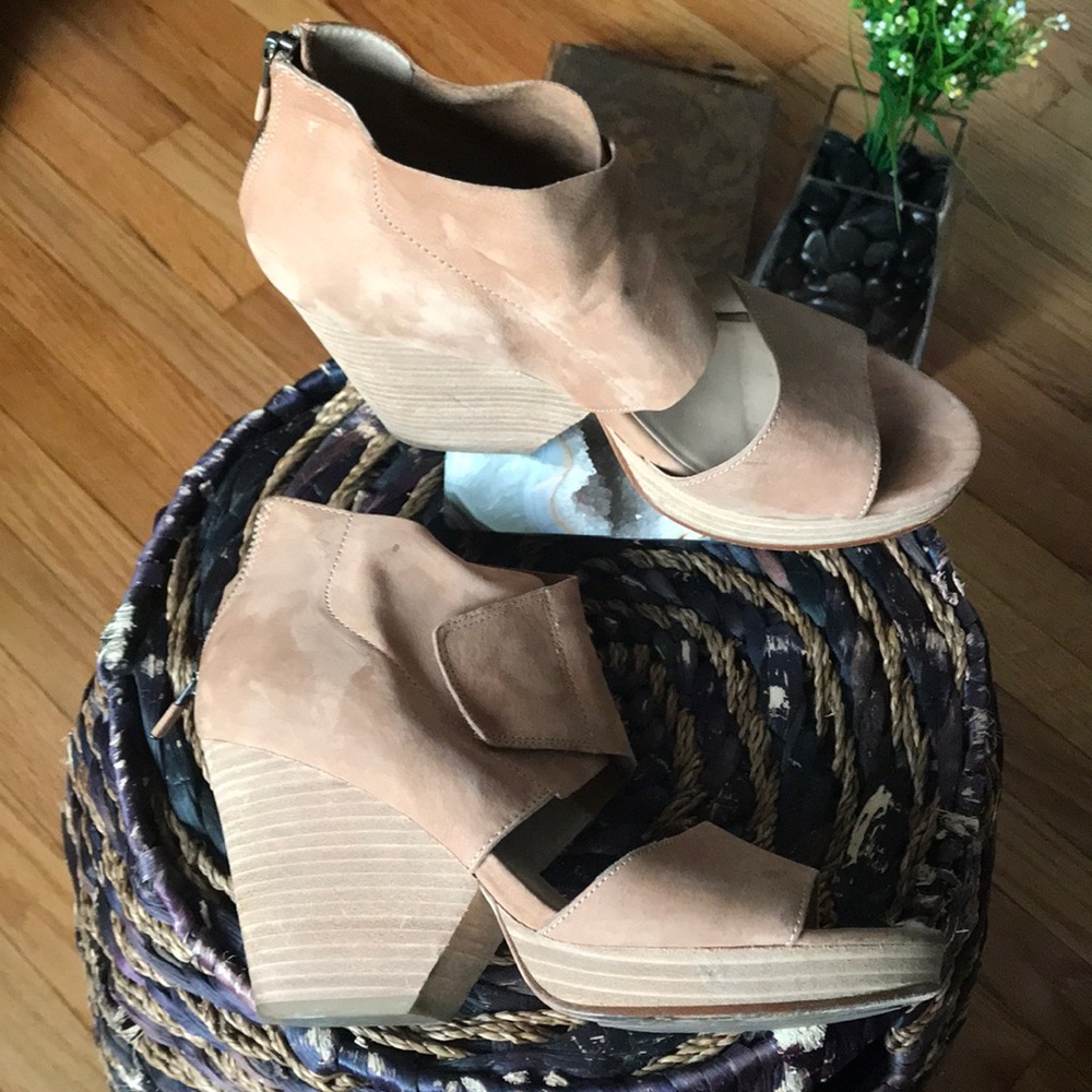 Eileen Fisher Leather Chunky Coastal Wide Straps Wedges Block heels Sandals 8